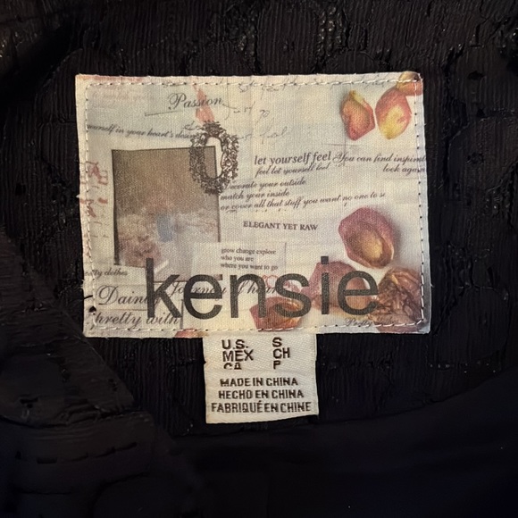 Kensie jacket black with 3 oversized buttons. Eyelet lace. Size small - Picture 3 of 3